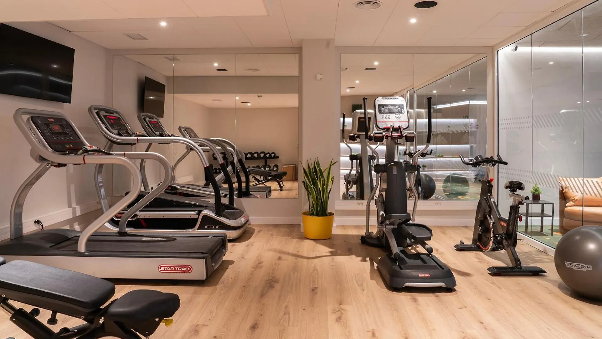 Ibis Styles Barcelona Sant Joan Despi Hotel 4*,  Spanje