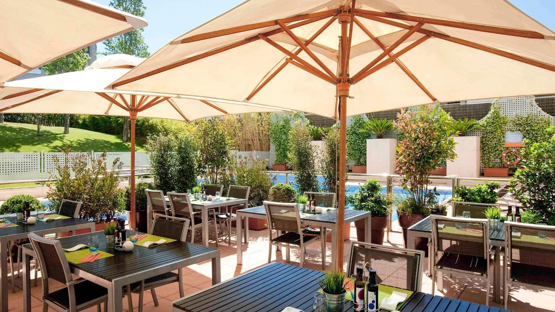 Novotel Barcelona Sant Joan Despí 4*,
