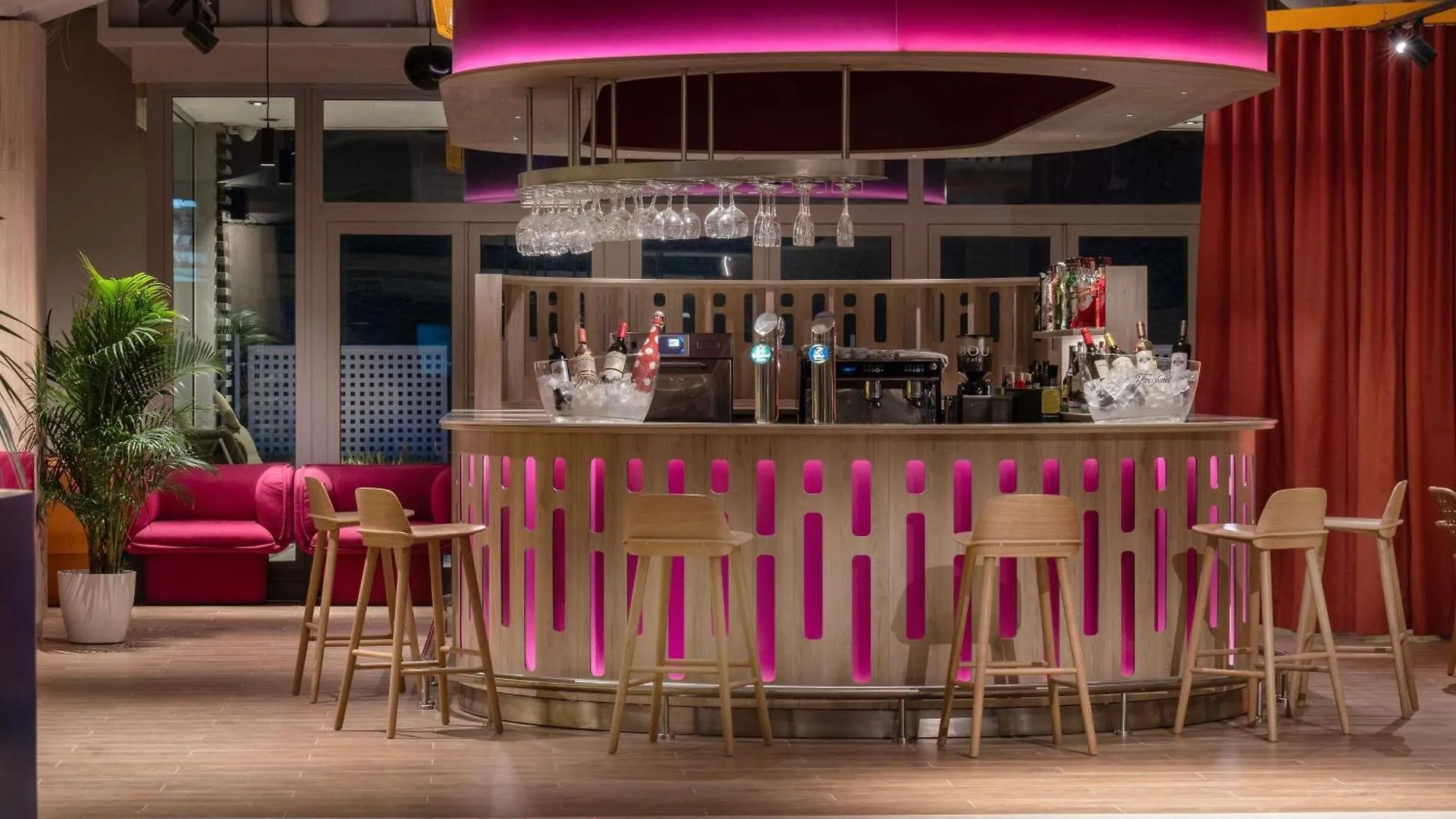 **** Hotel Novotel Barcelona Sant Joan Despí España